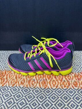 Adidas Liquid 2 Sneakers Woman's Size 7.5